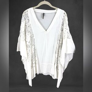 XCVI Kimono Poncho Top Womens Medium Boho Oversized Flowy Beach Festival Lace